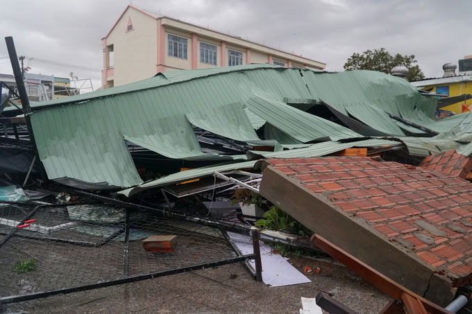 Picture 9 of Phu Yen and Binh Dinh are disordered after Matmo storm