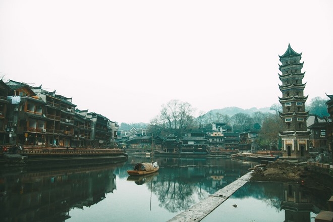 Picture 8 of Phuong Hoang town is dreamily beautiful on the side of Da Giang