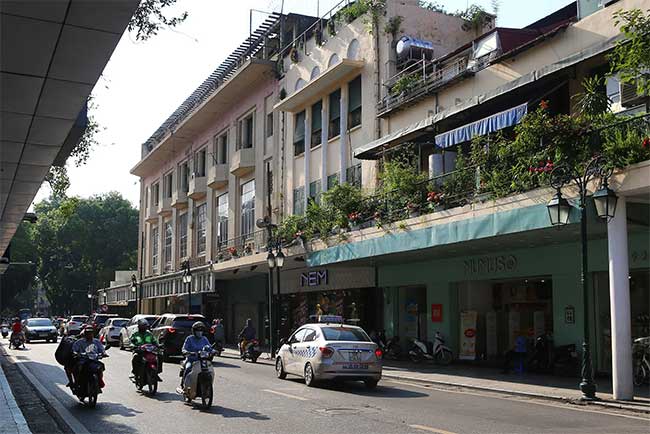 Picture 18 of Pictures of Trang Tien - a street to Hanoi in the past and now