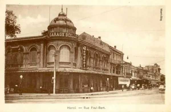Picture 19 of Pictures of Trang Tien - a street to Hanoi in the past and now