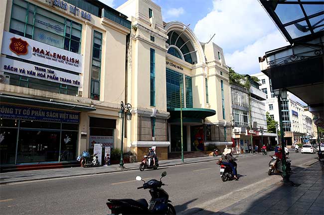 Picture 8 of Pictures of Trang Tien - a street to Hanoi in the past and now