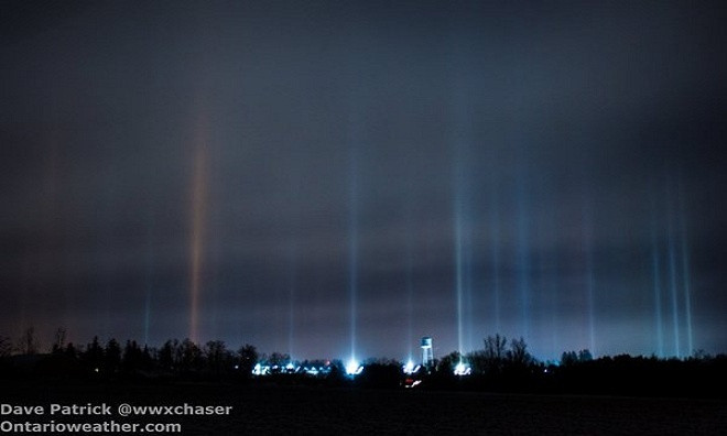 Picture 6 of Pillar of alien-like light landing in Canada