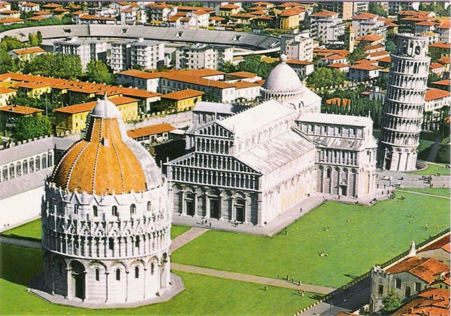 Picture 4 of Pisa leaning tower of Campo dei Miracoli