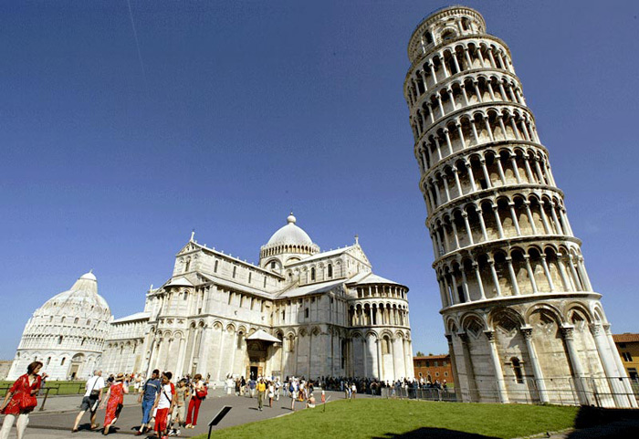 Picture 8 of Pisa leaning tower of Campo dei Miracoli