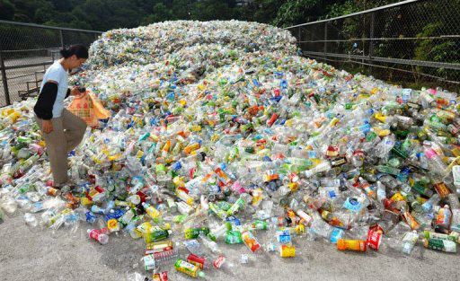 Picture 2 of Plastic bottles - gold mines in Taiwan