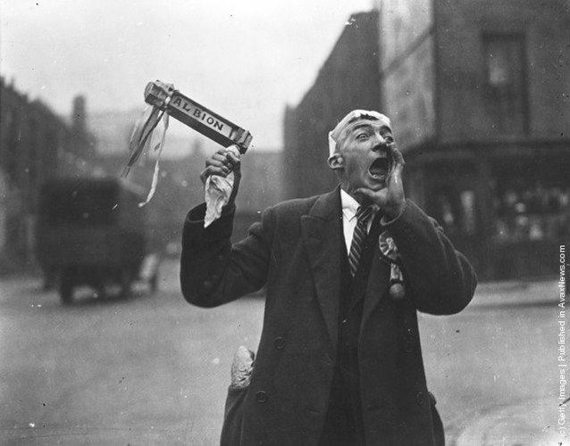 Picture 1 of Poison about football fans 100 years ago