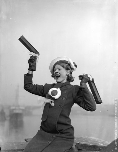 Picture 3 of Poison about football fans 100 years ago