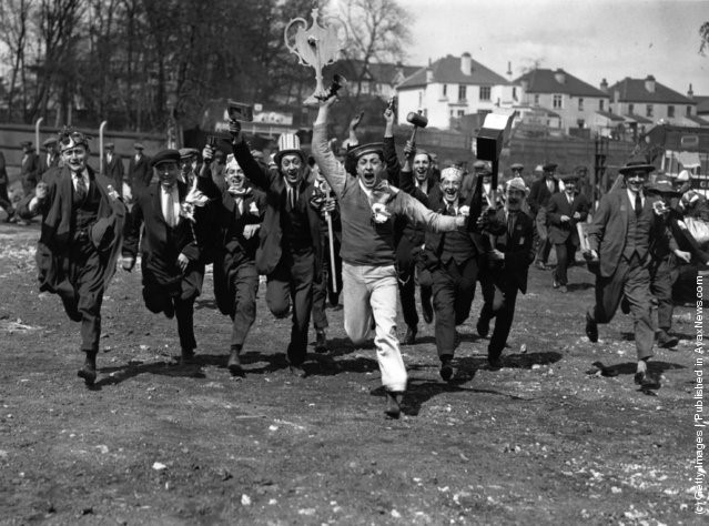 Picture 8 of Poison about football fans 100 years ago
