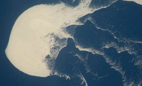 'Poisonous' photos were taken from the ISS station images 10