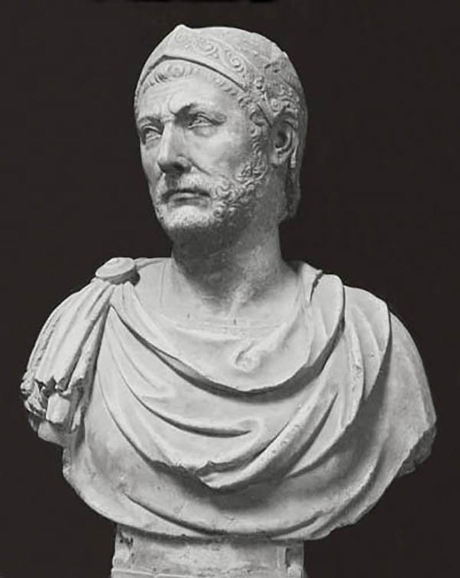 Picture 9 of Portrait of great generals in world history