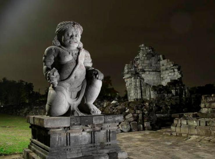 Picture 2 of Prambanan temple complex