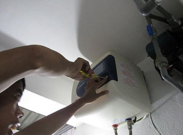 Picture 3 of Preventing accidents when using electrical equipment during the rainy season