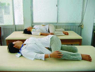 Picture 3 of Prevention of neck and shoulder pain by nursing