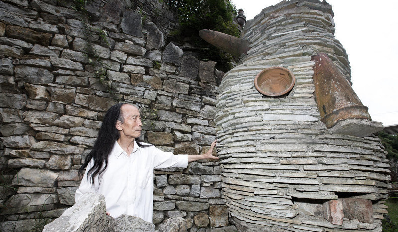 Picture 6 of Professor stays for 20 years to build stone walls