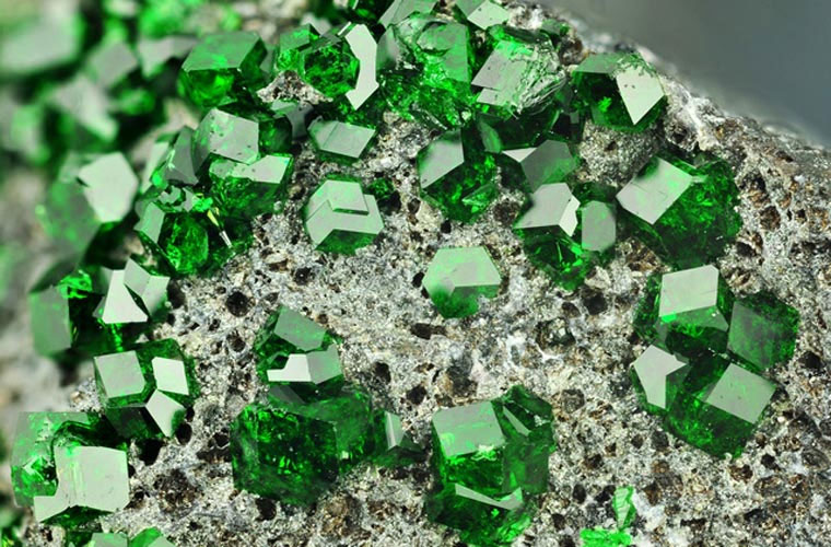 Picture 7 of Pure gold and the most beautiful minerals in the world