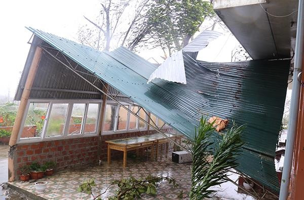 Picture 7 of Quang Binh has a big power outage, and Ha Tinh has lost its telecommunication waves