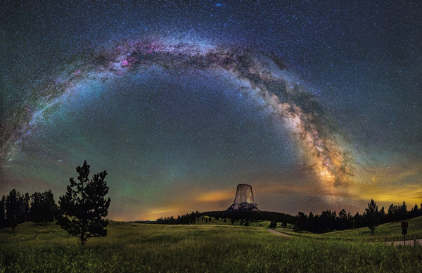 Picture 3 of Rainbows are made up of 1000 billion stars of the Milky Way