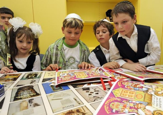 Picture 2 of Raising children smartly from the womb like Jews