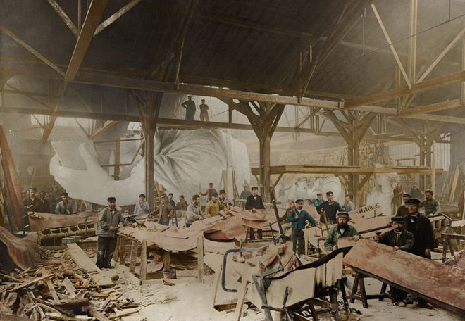 Picture 14 of Rare historical moments are 'colored', giving us a clearer view of the past