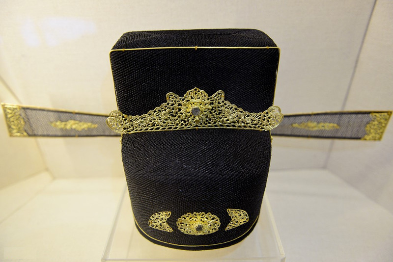 Picture 13 of Rare items of the Nguyen Dynasty in Saigon