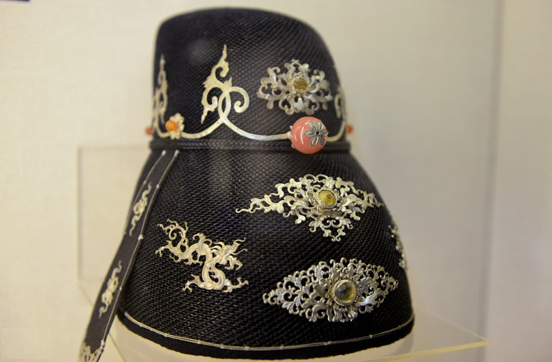 Picture 14 of Rare items of the Nguyen Dynasty in Saigon