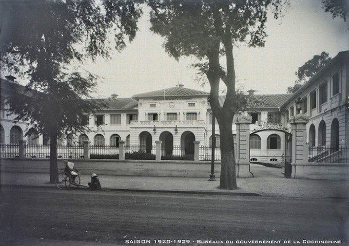 Picture 1 of Rare photos of the 130-year-old Mandarin Palace are in danger of being knocked down in Saigon