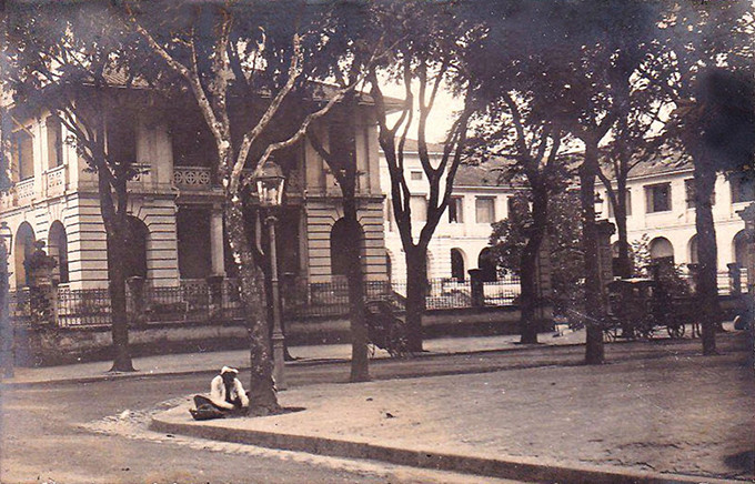 Picture 4 of Rare photos of the 130-year-old Mandarin Palace are in danger of being knocked down in Saigon