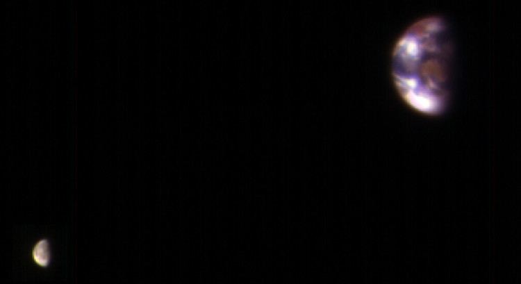 Picture 1 of Rare photos of the Earth and Moon taken from Mars