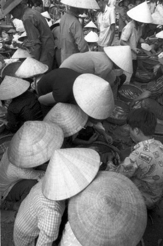 Picture 11 of Rare picture of life in rural Vietnam in 1993 (Part 2)