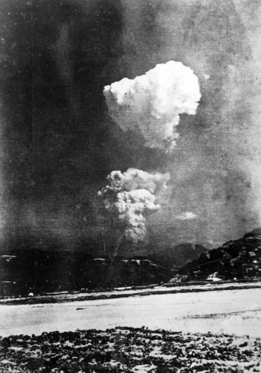 Picture 1 of Rare picture of mushroom atomic cloud in Hiroshima