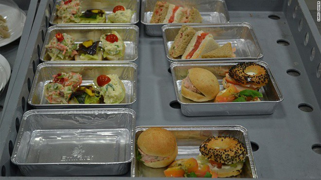 Picture 3 of Read the chef's talk on the plane to know what food you should not call