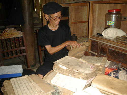 Picture 3 of Readers are fluent in ancient Vietnamese words!