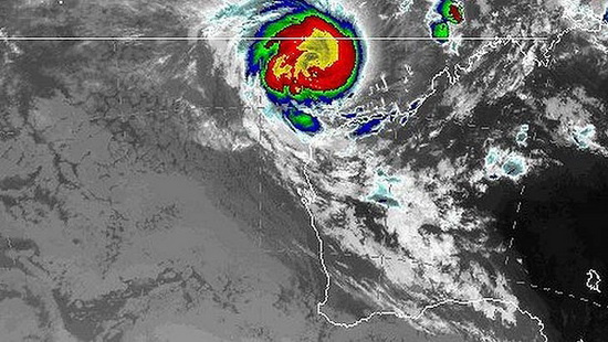 Picture 1 of Red swirl in the sky of Western Australia
