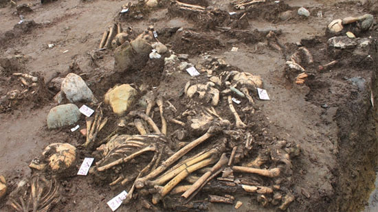Picture 1 of Revealed 70 ancient tombs tilted in Old Horse Horse