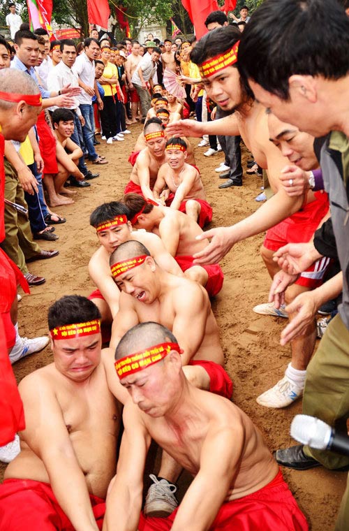 Picture 5 of Rituals and tug-of-war games - Human heritage