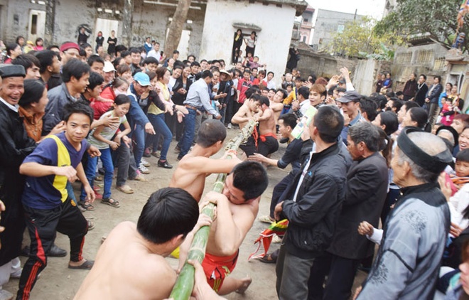 Picture 9 of Rituals and tug-of-war games - Human heritage
