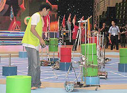 Picture 2 of Robocon 2007: Victory does not belong to the Vietnamese
