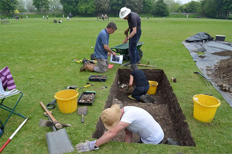 Roman villa nearly intact after 1,000 years under the park images 1