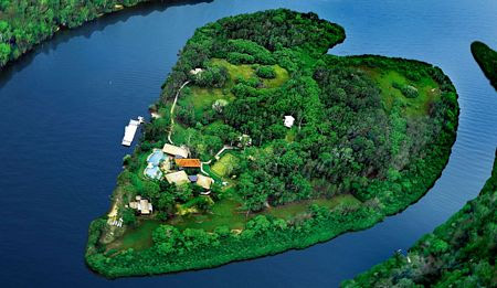 Picture 12 of Romantic hearts between nature