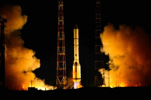 Picture 1 of Russia launches 'Proton-M' boosters