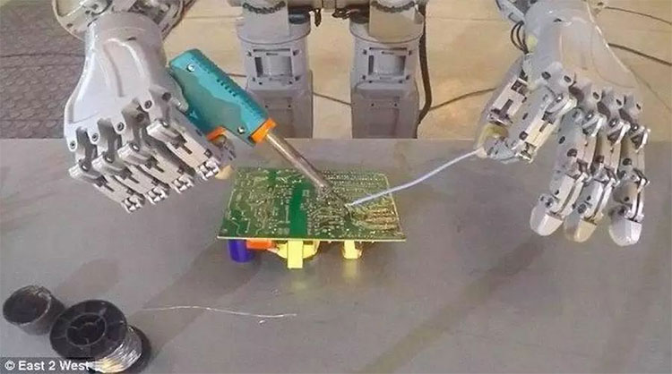 Picture 5 of Russia shows off space robots superior to the US and China
