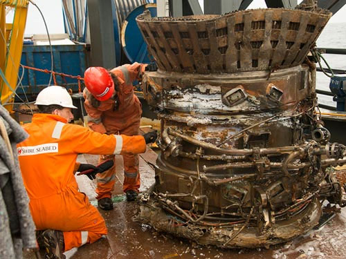 Picture 3 of Salvage Apollo airship engines on the ocean floor