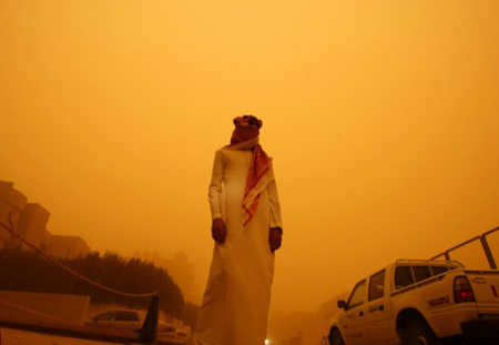 Picture 3 of Sand attack the city