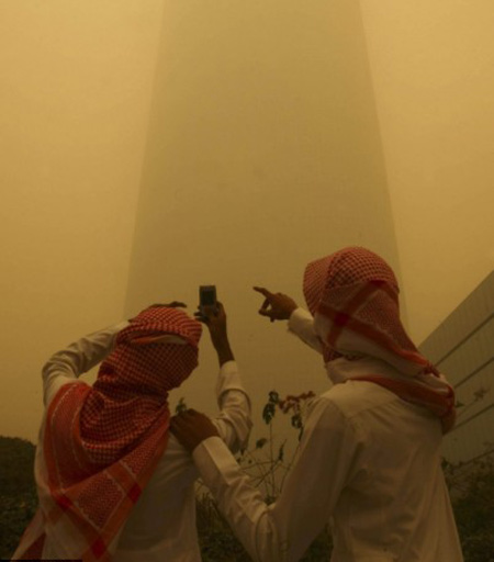 Picture 5 of Sand attack the city