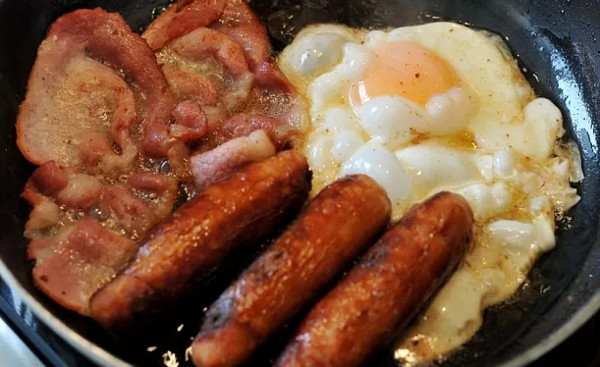 Picture 2 of Sausages and bacon reach the top of foods that can cause cancer