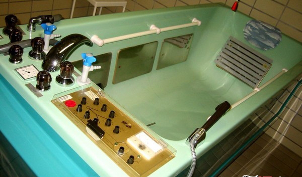 Picture 7 of Scary healing therapies in the early twentieth century