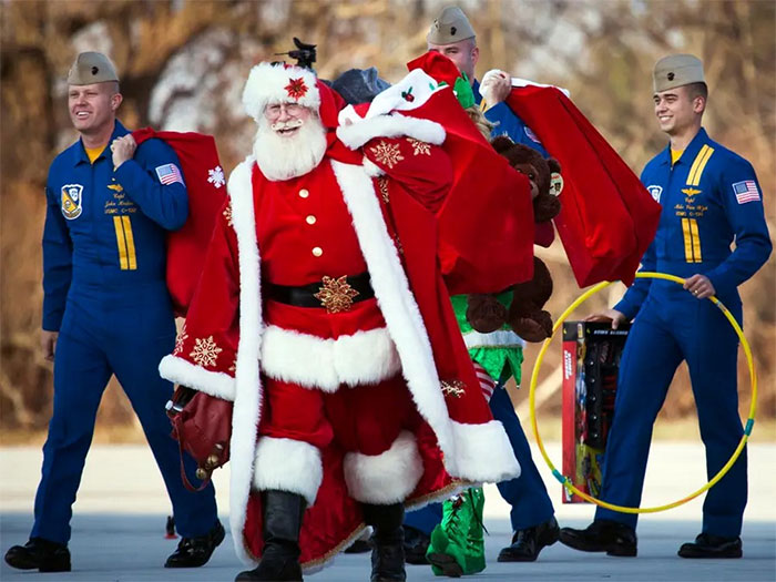 Picture 3 of Science explains why children still believe in Santa Claus