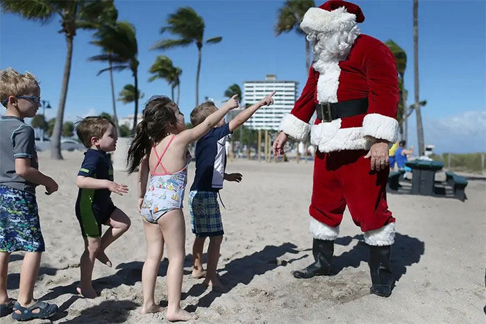 Picture 4 of Science explains why children still believe in Santa Claus