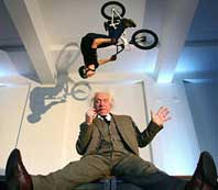 Picture 1 of Science 'not for ordinary people'