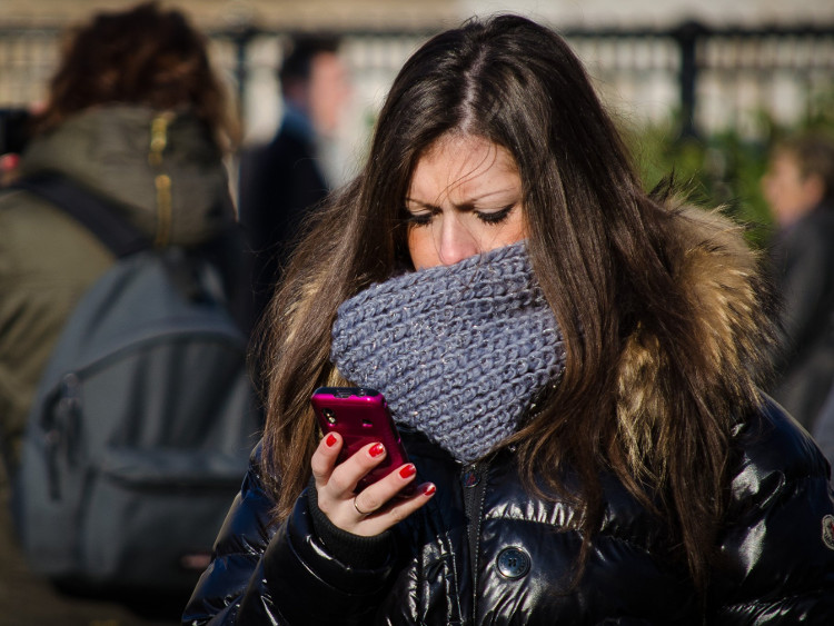 Picture 2 of Science proves to use many smartphones to make lazy brain work